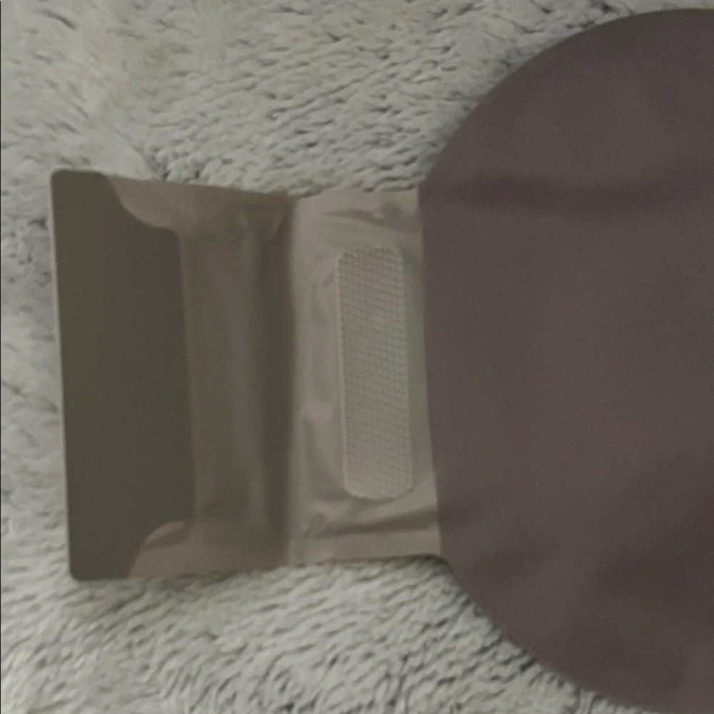 2 boxes of esteem body one piece ostomy bags - Picture 5 of 7